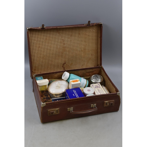 419 - Selection of Vintage Avon items (most with contents). Also with vintage Helena Rubinstein Powder Dus... 