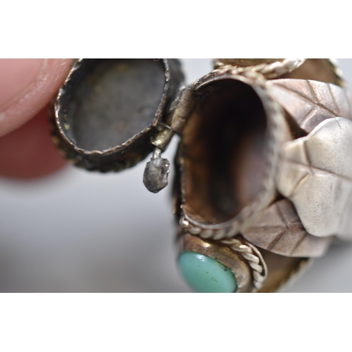 20 - Silver Turqouise Stoned Poison Ring Size I-J. (a/f Hinge requires attention)