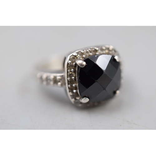 42 - Silver 925 Marcasite and Faceted Black Stoned Ring (Size M)