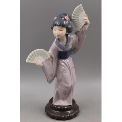 254 - LLadro Geisha with Fans, Oriental Lady in Traditional Dress - 4991