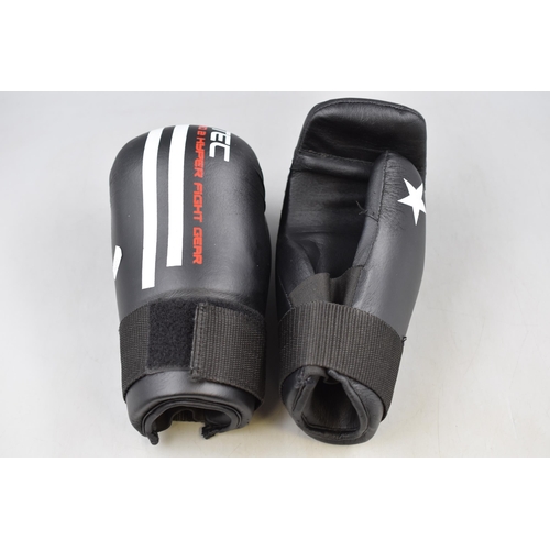 752 - Pair of RDX BGR F7 12 OZ Boxing Gloves, Lonsdale 14OZ Pro Training Gloves and Pair of MARTEC HYBRID ... 