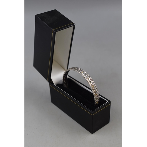 21 - Silver 925 Bangle Complete with Presentation Box (a/f)