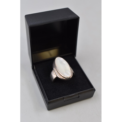 76 - Silver 925 Mother of Pearl Ring (Size Q) Complete with Presentation Box