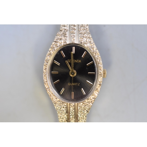 122 - Sekonda Ladies Quartz Watch Complete with Case