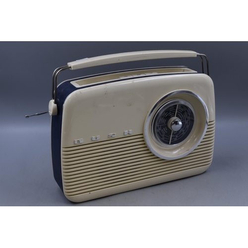 525 - Retro Style Bush Radio, working when tested