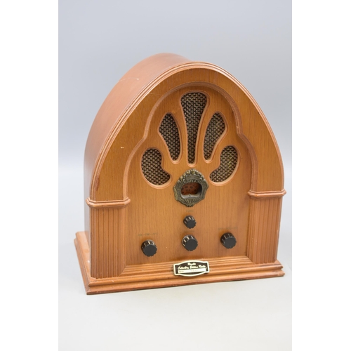 530 - Antique Style Randix Collectors Edition Radio Model Number 07R-2002 working when tested