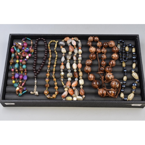 109 - Selection of 5 Beaded Necklaces and a Beaded Bracelet