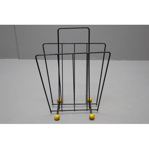 333 - Retro Sputnik Magazine Rack