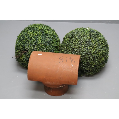 489 - 2 plastic garden hanging foliage balls 12