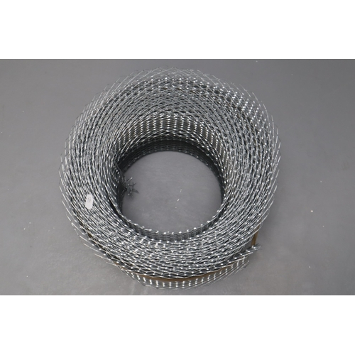 492 - Roll of galvanised scrim 8