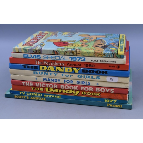 527 - Selection of Vintage 19070s & 80s Annuals including Bandy, Bunty, Victor, Mandy, Rupert and More