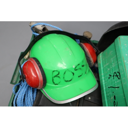 863 - Mixed lot of tools to include welding mask, hard hat and ear defenders, nails, screws, toolbox and s... 