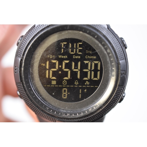 81 - Working Digital Divers Style Water Resistant Watch