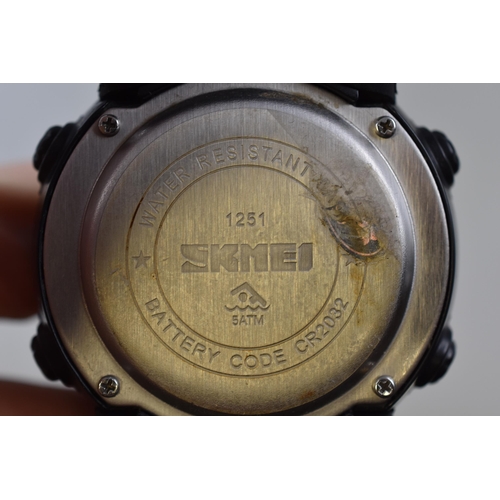 81 - Working Digital Divers Style Water Resistant Watch