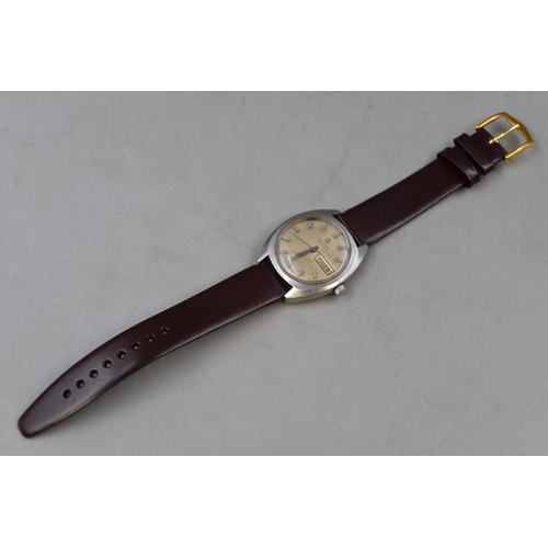 90 - Favre-Leuba 17 Jewels Automatic Day / Date Gents Watch with Leather Strap (Working)