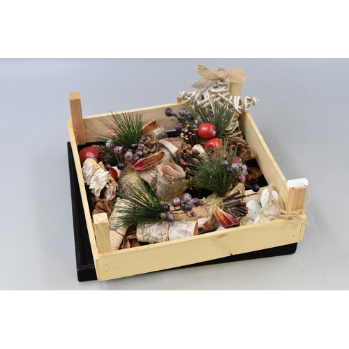 745 - Autumnal display in wooden tray measures 10