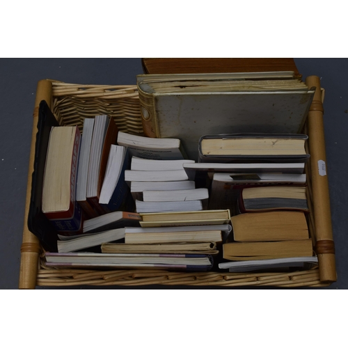 790 - Large selection of books to include cookery books, 8 volumes of 