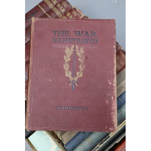 806 - A Box of Books relating to the First and Second World Wars including Volumes of The War Illustrated ... 