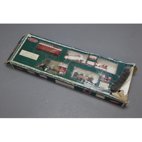 645 - North Pole Holiday Express Set by Dazzlers Christmas World (Unchecked)