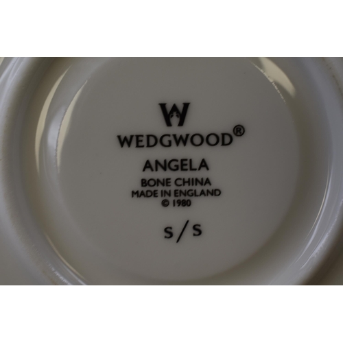 378 - A Thirty-Two Piece Wedgwood 'Angela' Tea Set