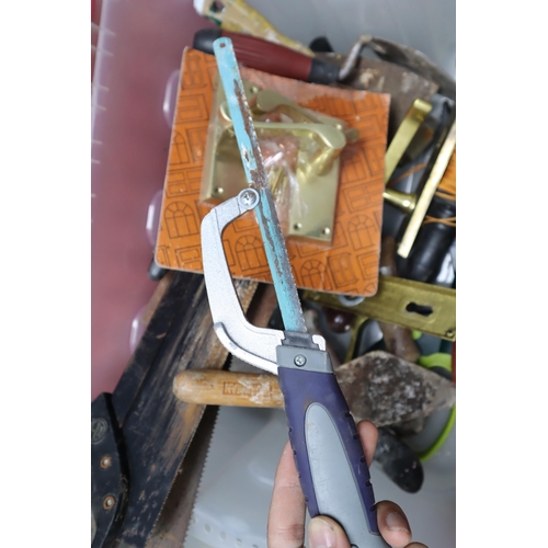 705 - Selection of hand/garden tools to include saws, trowels, scrapers, hand drill and more