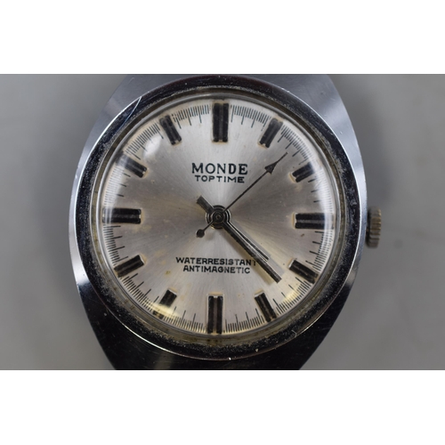 72 - A Monde Mechanical Toptime Gents Watch With Stainless Steel Strap, Working