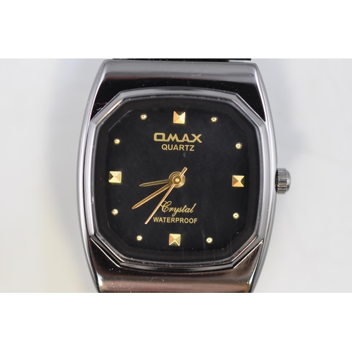 105 - An Omax Quartz Crystal Waterproof Watch, Working