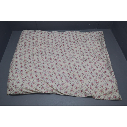 942 - Double Quilt Floral Covers Approx 60