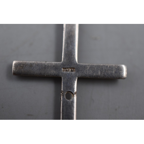 234 - Silver 925 Cross Pendant Necklace Complete with Presentation Box