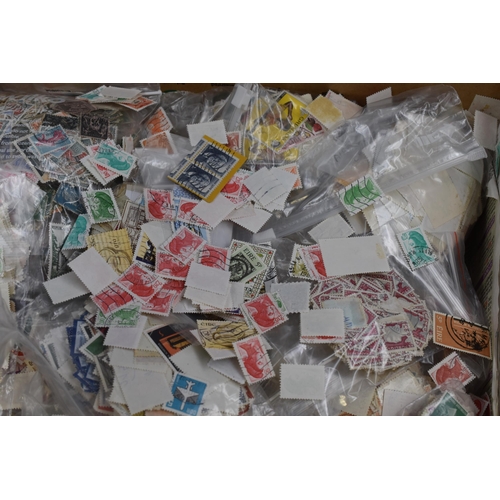 448 - Large Selection of Unsorted Worldwide Postage Stamps