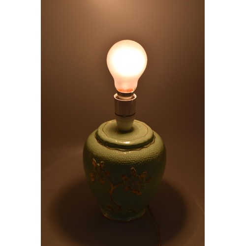 242 - Crown Devon 1950s Ceramic Table Lamp (Working)