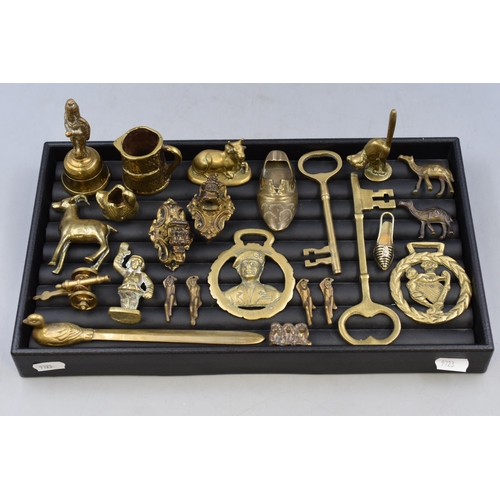 91 - Selection of Vintage Brassware including Letter Opener, Horse Brasses, Animal Figures and More