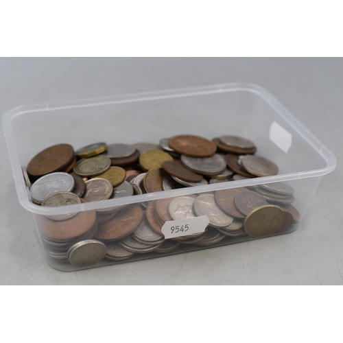 119 - Large Selection of Mixed UK and Worldwide Coinage (1.2kg)