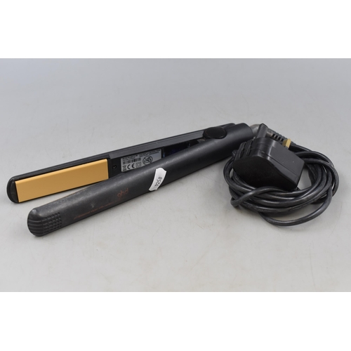 466 - A Set of GHD Hair Straighteners, Powers On When Tested