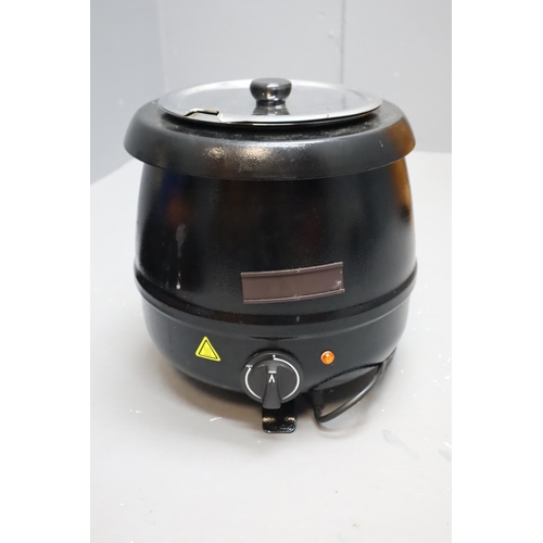 563 - A Boxed Select Horeca Soup Kettle With Instructions, Powers on When Tested