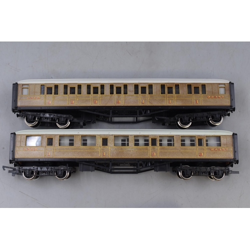 590 - Collection of Six Vintage Hornby L.N.E.R Model Railway Carriages, Appears to be OO Gauge