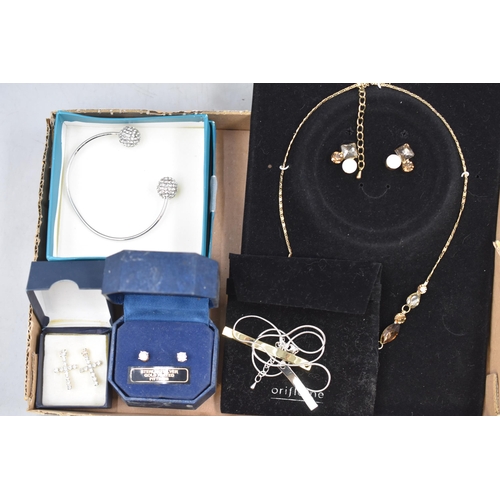 243 - A Selection of Jewellery. To Include Pair of 9ct Gold cz Stoned Stud Earrings, Designer Oriflame Pen... 