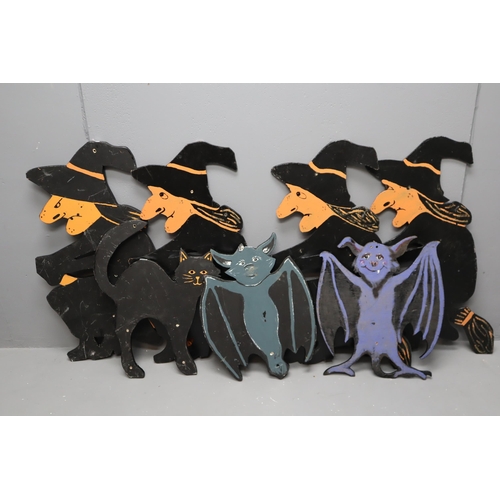 664 - Selection of Wooden Halloween Decorations - Four Witches 30