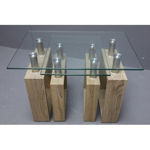 667 - A Nest Of Two Contemporary Glass Topped Tables, Approx 16