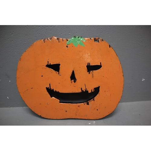 700 - Selection of Painted Halloween Decorations - Four Bats, One Pumkin, One Witch and a Cat 21