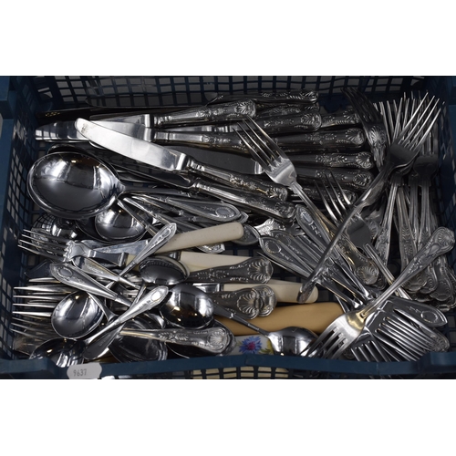 845 - Large Quantity of Mixed Cutlery