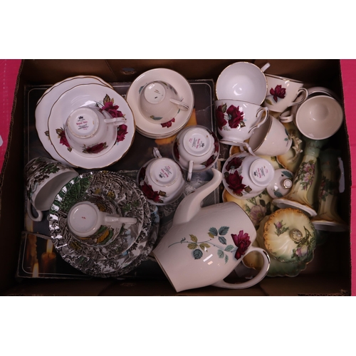 931 - Mixed Lot to include Boxed Torte Plate, Bedroom Set and a Selection of Cups and Saucers. Includes Ro... 