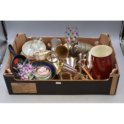 937 - Selection of ceramic, glass and plate ornamental items