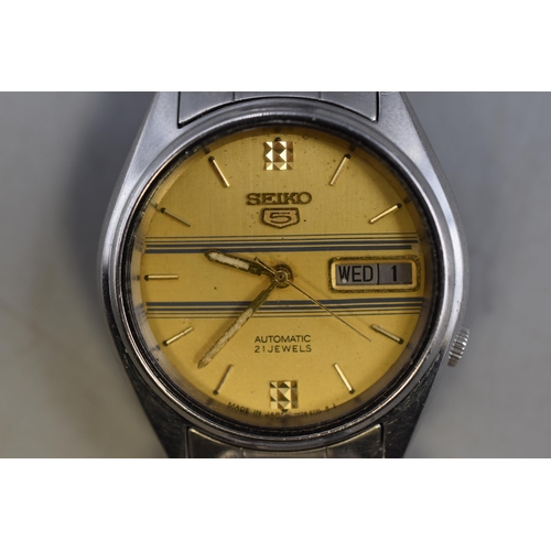 93 - Seiko 5 Automatic 21 Jewels Gents Watch (Working)