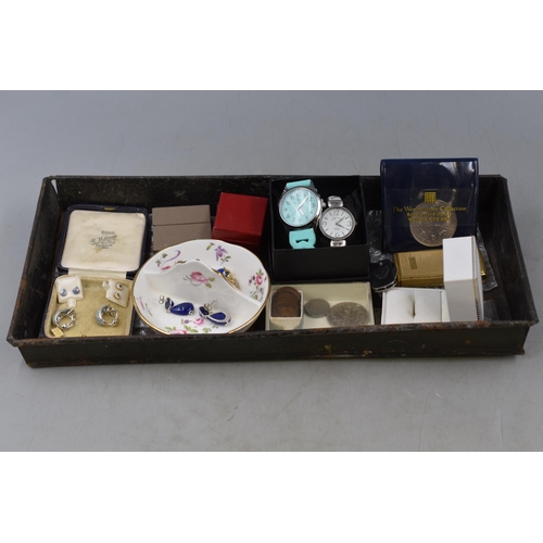 151 - Tray Containing a Mixed Selection of items. Includes Ronson Lighter, Watches, Coins, Guinniess Bottl... 