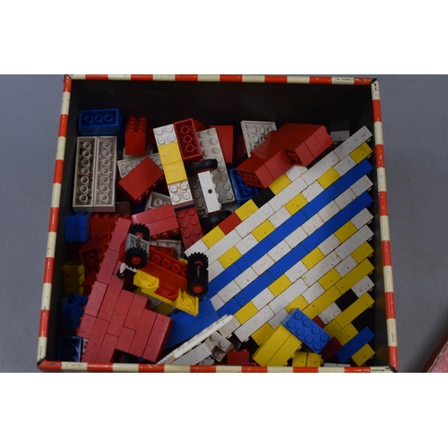 580 - A Selection of Unsorted Vintage Lego Pieces, In Vintage Tin