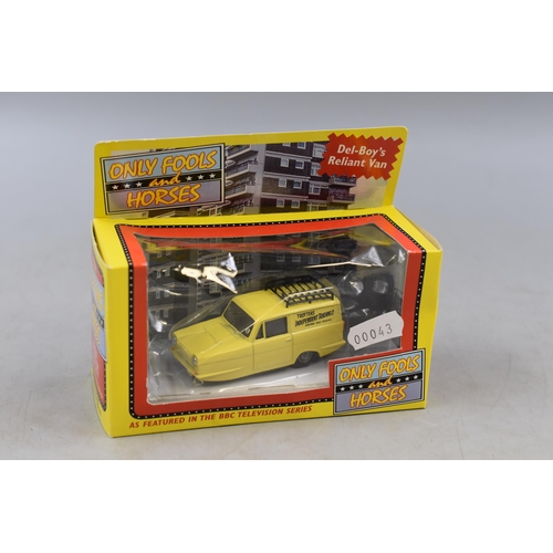 209 - Lledo Collectors Die-Cast Model, Del-Boy's 'Only Fools and Horses' Reliant Van Scale 1:43 Compl... 