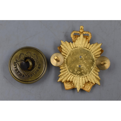 231 - RCL Officers Cap Badge with 6 General Service Corps Buttons