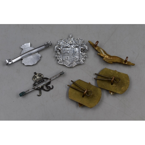 267 - A Selection of Six Military Badges Includes Coat of Arms Leigh, George VI Brooch, HMS Rhyl Brooch, A... 