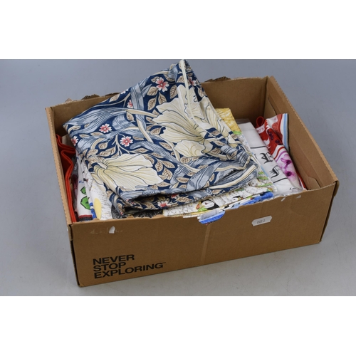 795 - Mixed Selection of Kitchen Linen Cloths with Various Patterns